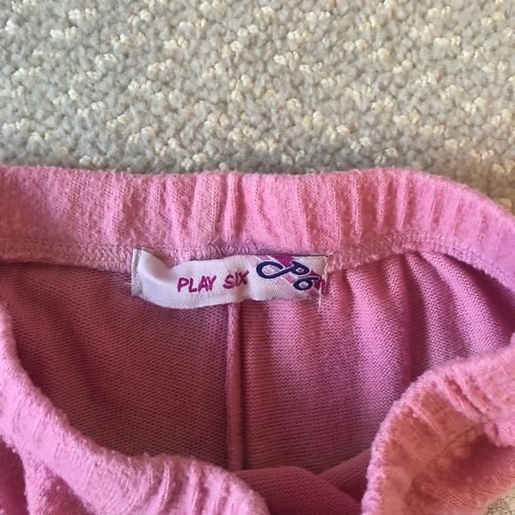 Play Six Shorts - Picture 2 of 4